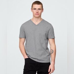 TWO GAP NWT Men's Short Sleeve 100% cotton Tees in Navy and Gray